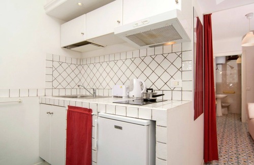 Casamicciola Terme Villa | Lovely apartment in villa for 4 people with WIFI, TV, patio and parking