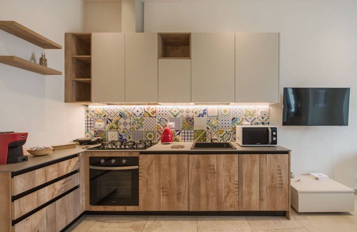 Stazzema Apartment | Lovely apartment for 4 people with WIFI, A/C, TV, terrace and parking