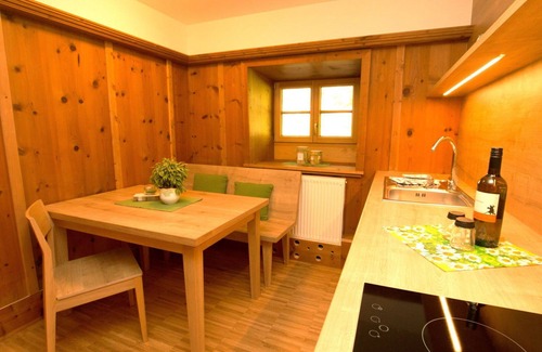 Runhof Apartment | Lovely apartment for 3 guests with pool, WIFI, TV, balcony and pets allowed