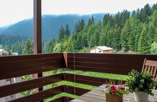 San Bernardino Apartment | Lovely apartment for 4 people with pool, WIFI, TV, balcony, pets allowed, panoramic view and par.