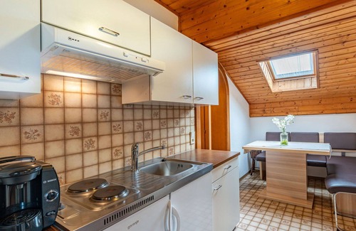 Agsdorf Apartment | Lovely apartment for 4 guests with WIFI, TV, patio, pets allowed and parking