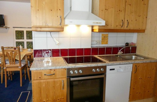 Viehhofen Apartment | Lovely apartment for 6 guests with TV and parking