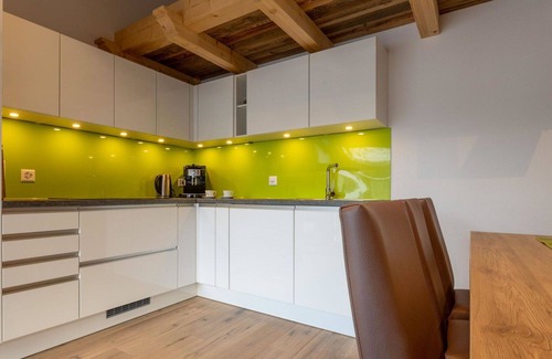 Saas Almagell Apartment | Lovely apartment for 7 guests with WIFI, hot tub, TV and balcony