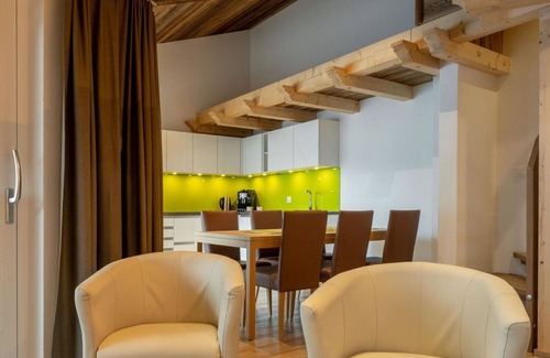 Saas Almagell Apartment | Lovely apartment for 7 guests with WIFI, hot tub, TV and balcony