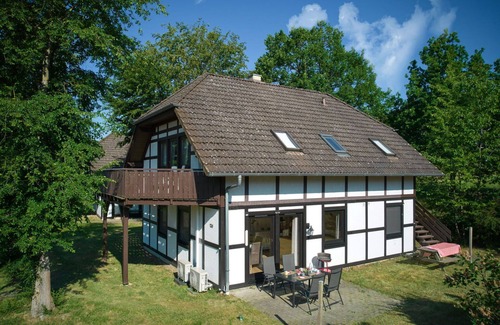 Feriendorf Frankenau House | Lovely apartment in villa for 9 people with WIFI, terrace and panoramic view