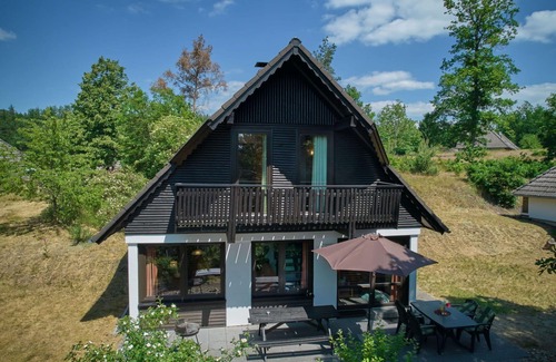 Feriendorf Frankenau House | Lovely apartment in villa for 9 people with WIFI, terrace and panoramic view