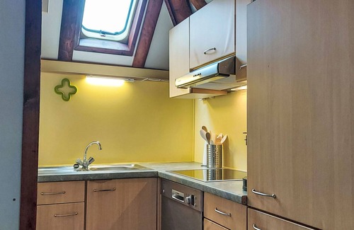 Frankenau House | Lovely apartment in villa for 6 people with WIFI, TV, patio, pets allowed and panoramic view