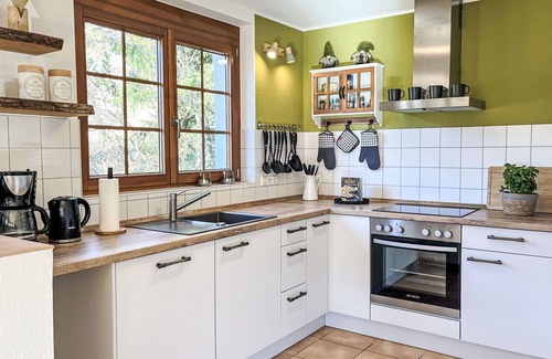St. Blasien Apartment | Lovely apartment for 4 guests with WIFI, TV, balcony and parking