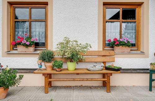 Schwarzenbach Apartment | Lovely Apartment in Schwarzenbach with Sauna