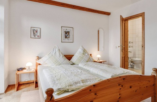 Schwarzenbach Apartment | Lovely Apartment in Schwarzenbach with Sauna