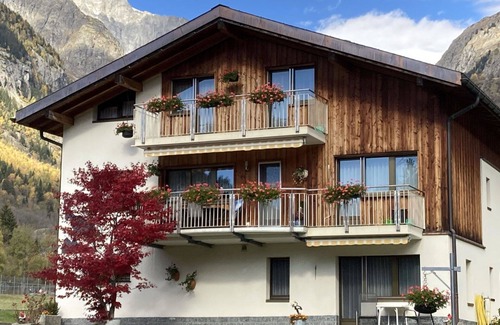 Reckingen Apartment | Lovely apartment for 2 guests with WIFI, TV and balcony