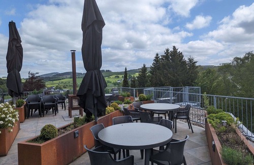 Winterberg Apartment | Lovely apartment for 37 guests with hot tub, WIFI, pool, terrace and parking