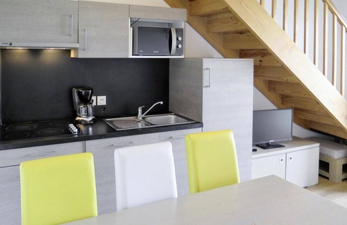 Biscarrosse Plage Apartment | Lovely apartment for 6 people with pool, WIFI, TV, terrace, pets allowed and parking