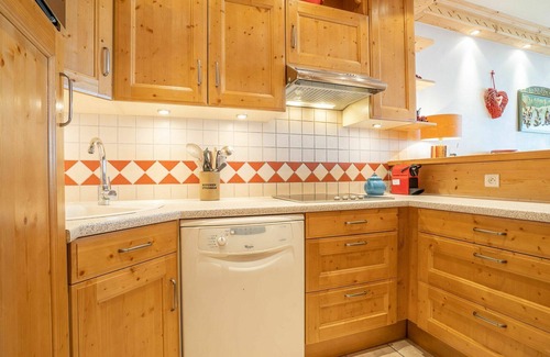 Tignes Apartment | Lovely apartment for 8 guests with WIFI, TV and balcony