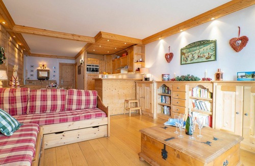 Tignes Apartment | Lovely apartment for 8 guests with WIFI, TV and balcony