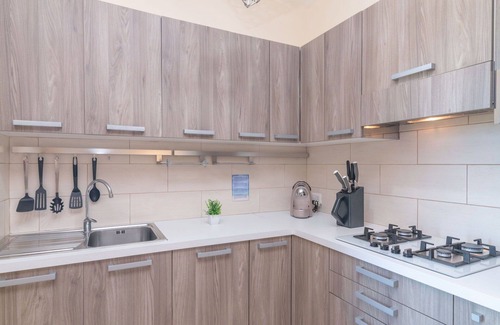 Porto Pozzo Apartment | Lovely apartment for 4 people with WIFI, pool, A/C, terrace, pets allowed and parking