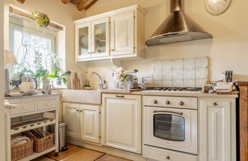 Radicondoli Apartment | Lovely apartment for 4 people with A/C, WIFI, pool, TV, balcony, panoramic view and parking