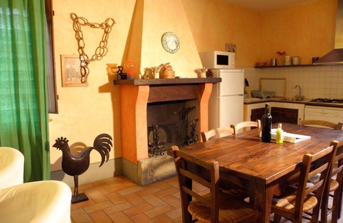 Monteleone d'Orvieto Apartment | Lovely apartment for 7 guests with pool, WIFI and parking