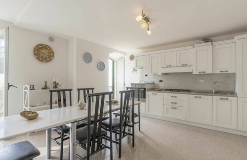 Latte Apartment | Lovely apartment for 4 people with WIFI, pool, TV and parking