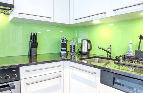 Blausee Apartment | Lovely apartment for 3 guests with WIFI, hot tub, TV, terrace, panoramic view and parking