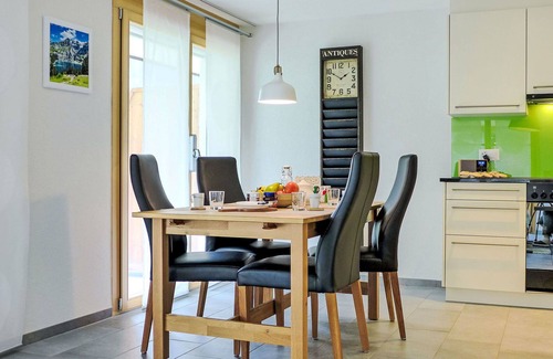 Blausee Apartment | Lovely apartment for 3 guests with WIFI, hot tub, TV, terrace, panoramic view and parking