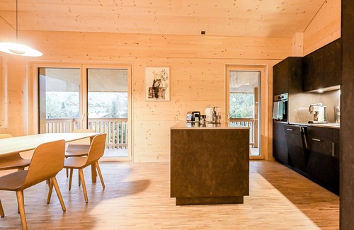 Zweisimmen Apartment | Lovely apartment for 6 guests with WIFI, TV and balcony