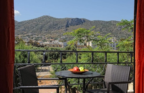 Limenas Chersonisou Apartment | Lovely Apartment for 4