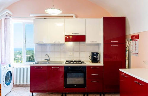 Castellaro Apartment | Lovely apartment for 4 guests with WIFI, pets allowed and parking