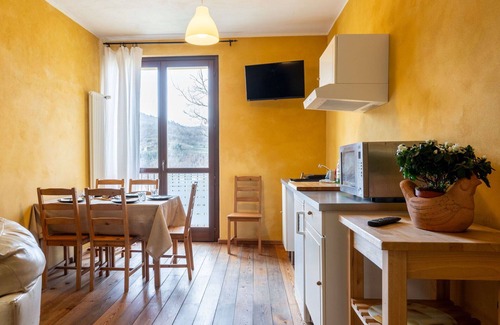 Cortemilia Apartment | Lovely apartment for 6 people with pool, WIFI, TV, terrace and pets allowed