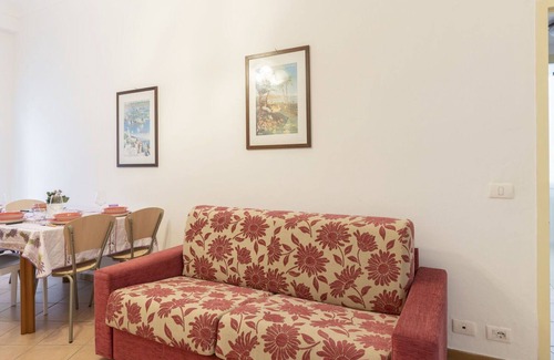 Dolceacqua Apartment | Lovely apartment for 5 guests with WIFI, TV and balcony