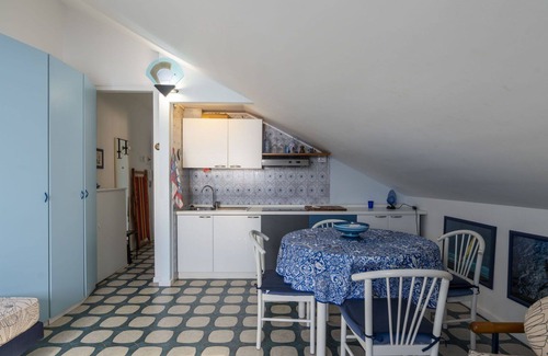 Laigueglia Apartment | Lovely apartment for 3 guests with A/C, WIFI and parking