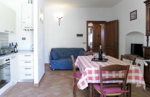 Santa Luce Apartment | Lovely apartment for 4 people with pool, WIFI, TV, patio, pets allowed and parking