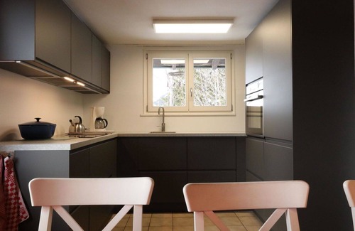 Lenk Apartment | Lovely apartment for 10 guests with WIFI, TV and balcony