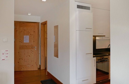 Samedan Apartment | Lovely apartment for 2 people with WIFI, TV, balcony, panoramic view and parking