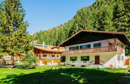 Canazei Apartment | Lovely apartment for 2 people with TV and pets allowed