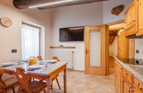 Mazzin Apartment | Lovely apartment for 2 guests with WIFI, TV and patio