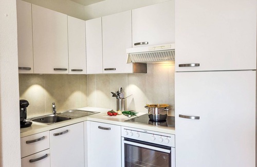 Brissago Apartment | Lovely apartment for 3 guests with WIFI, TV, terrace, panoramic view and parking