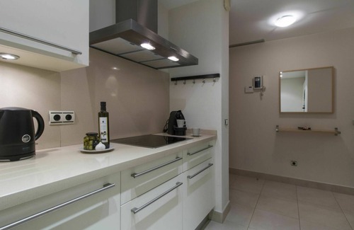 Marbella Apartment | Lovely apartment for 3 guests with pool, WIFI, A/C, TV and terrace