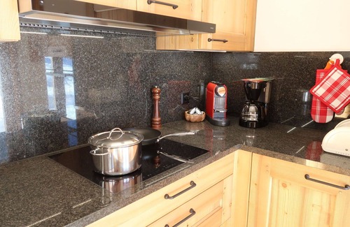 Evolene Apartment | Lovely apartment for 4 people with WIFI, TV, terrace, panoramic view and parking