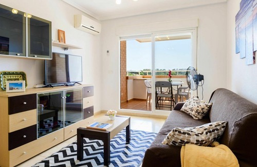 Cabanes Apartment | Lovely apartment for 4 guests with pool, A/C, TV, terrace, pets allowed and parking
