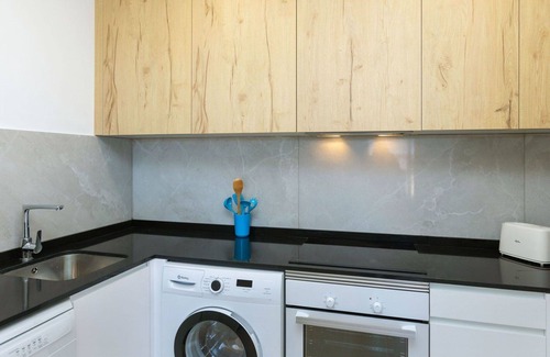 Vinaros Apartment | Lovely apartment for 4 people with pool, WIFI, A/C, TV, terrace and parking