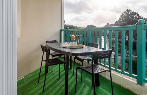 Port Guillaume Apartment | Lovely apartment for 4 people with WIFI, pool, TV, terrace and parking
