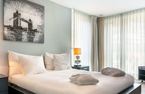 Montreux Apartment | Lovely apartment for 4 guests with WIFI, hot tub, pool, TV, balcony and parking