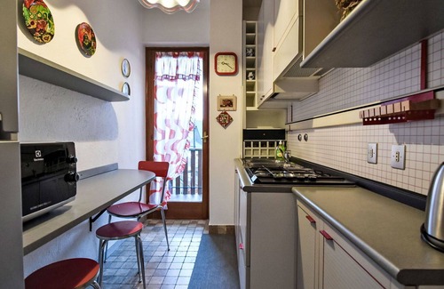 Bormio Apartment | Lovely apartment for 4 guests with WIFI, TV, terrace and parking