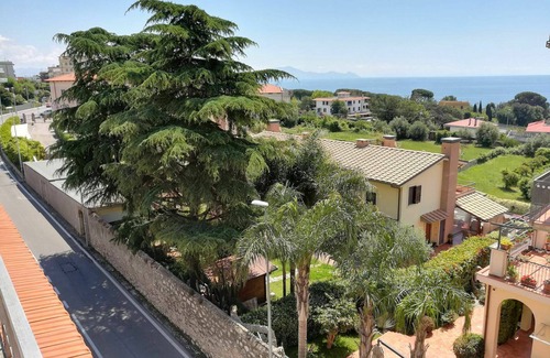 Formia Apartment | Lovely apartment for 4 guests with A/C, WIFI, TV, terrace and pets allowed