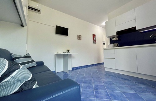 Termoli Apartment | Lovely apartment for 4 people with A/C, WIFI, TV and balcony