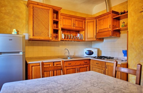 Massarosa Apartment | Lovely apartment for 4 people with WIFI, pool and TV, close to Viareggio