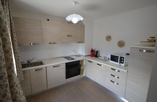 Ovasta Apartment | Lovely apartment for 4 people with WIFI, TV, balcony, pets allowed and parking