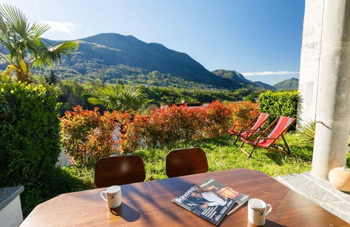 Sonvico Apartment | Lovely apartment for 5 people with pool, WIFI, TV, patio, pets allowed, panoramic view and parking