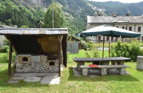 Isola Apartment | Lovely apartment for 5 guests with WIFI, TV, terrace, pets allowed and parking